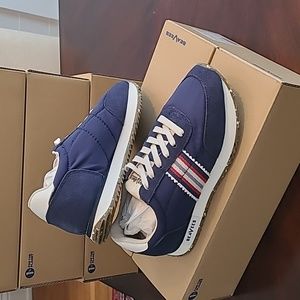 NEW IN BOX SeaVees Royal Runner Blue Sneaker shoes 7.5 women's